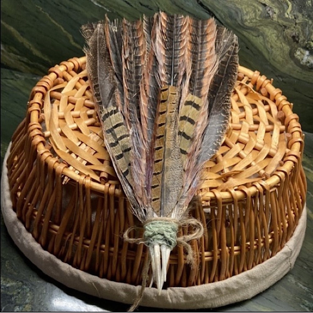 Hand Crafted Feather Fan Artwork Home Decor New - Picture 2 of 7